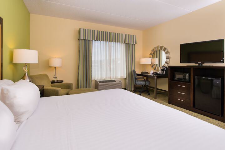 1 King Bed (8 of 26)