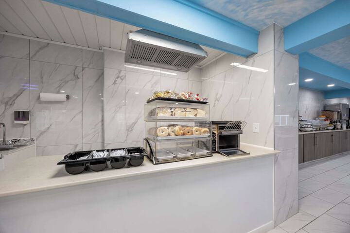 Breakfast area