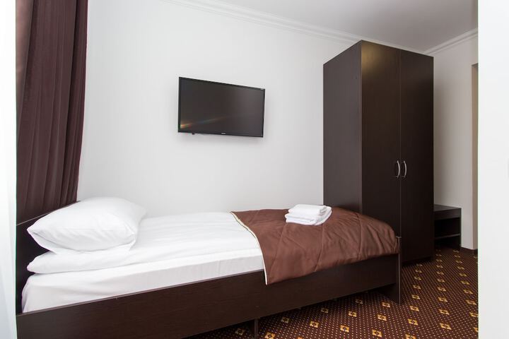 Room 12 of 31