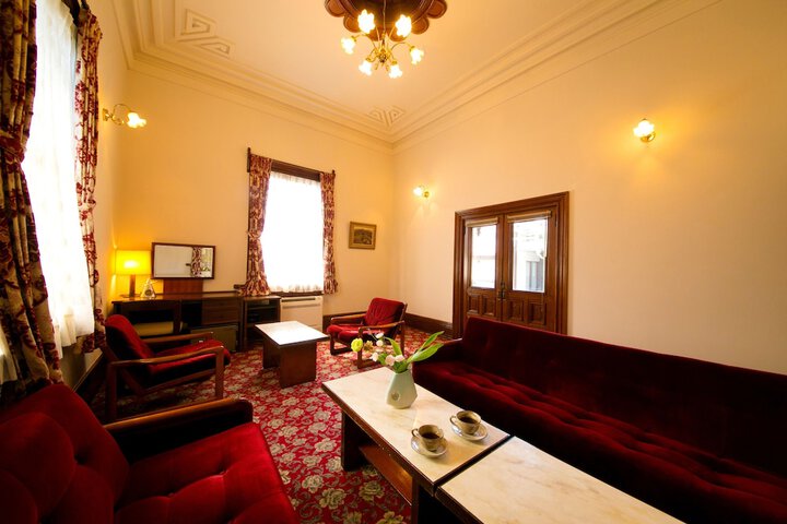 Room 3 of 38