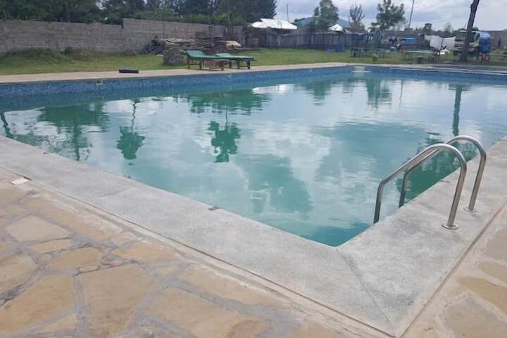 Pool 13 of 30