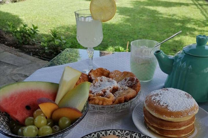 Breakfast/Coffee Service 22 of 35