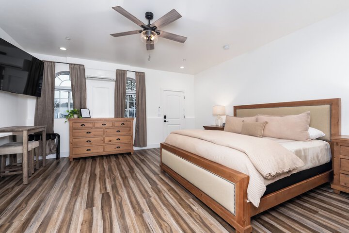 Room 7 of 25