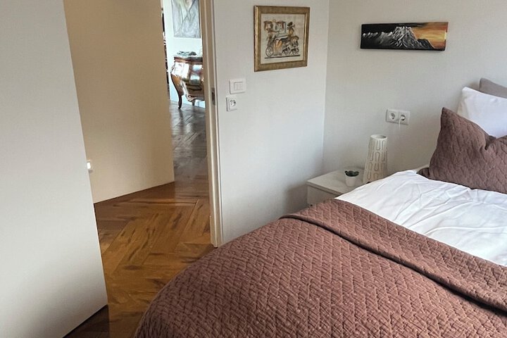 Room 12 of 97