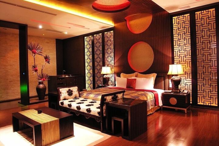 Room 34 of 100