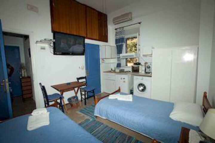 Room 12 of 26