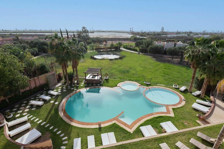 Pool 54 of 85