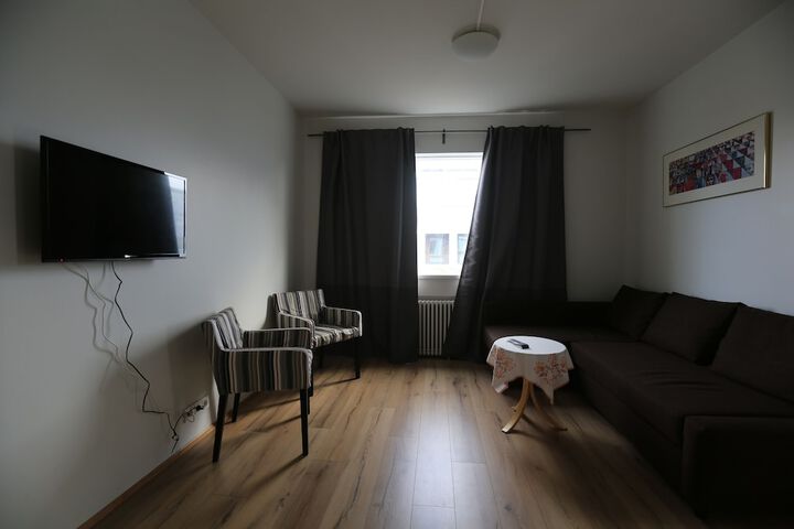 Room 18 of 32