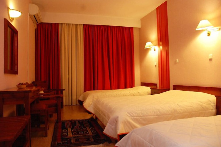 Room 15 of 30