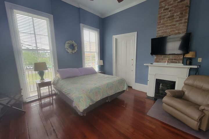 Room 3 of 27