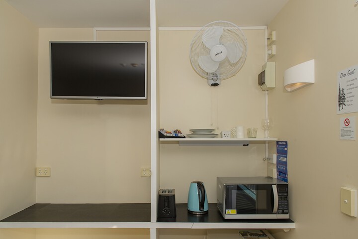 Room 4 of 39