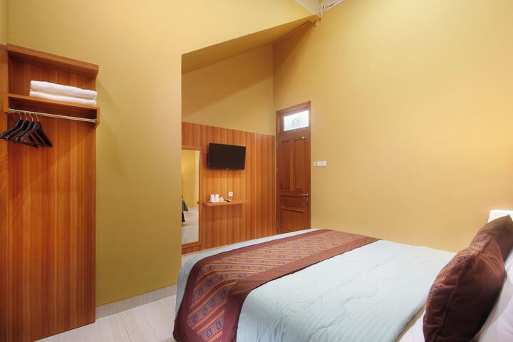 Room 9 of 29