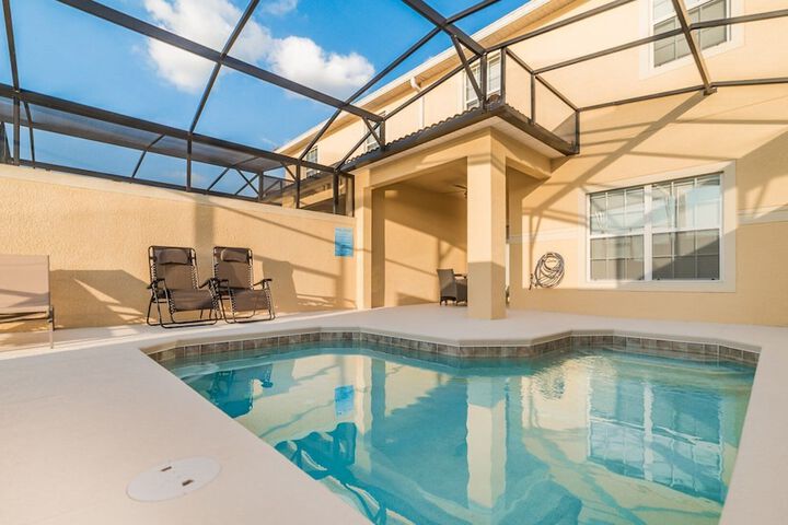 Pool 20 of 39