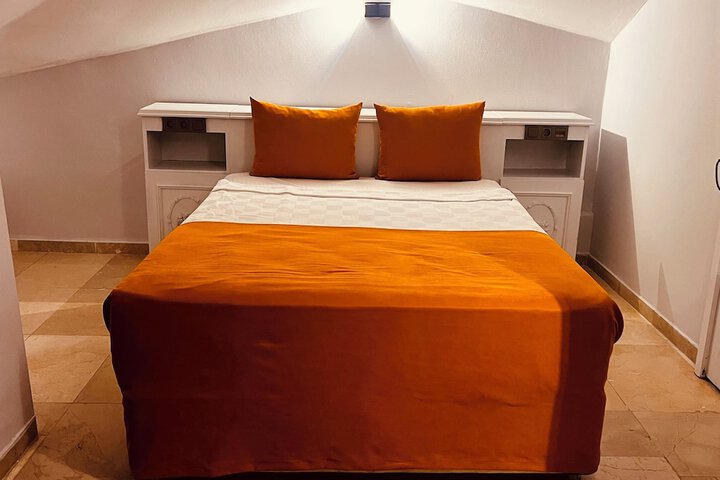 Room 3 of 46