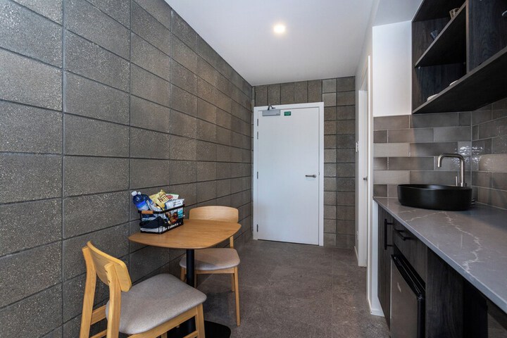 Room 14 of 111