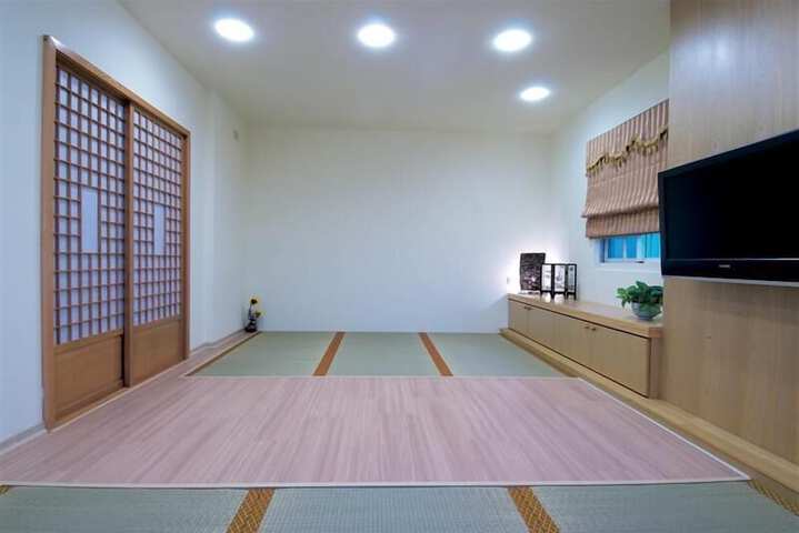 Room 12 of 51