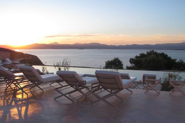 Sundeck 118 of 136