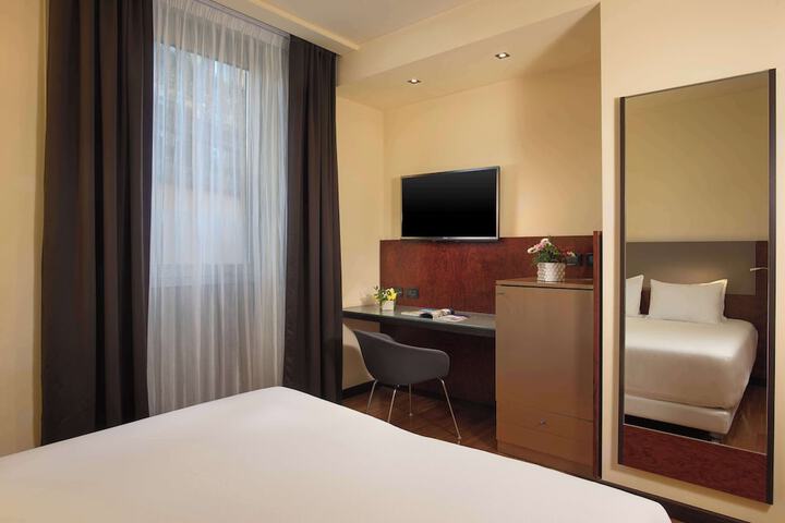Room 19 of 52