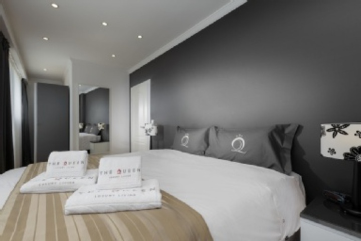 Room 47 of 300