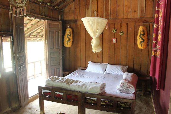 Room 4 of 67