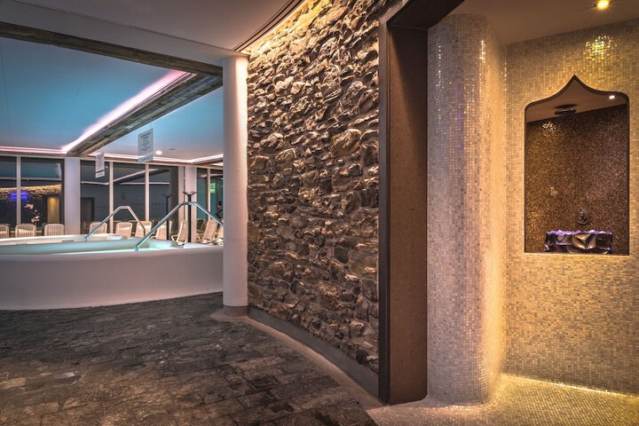 Relaxing Spa