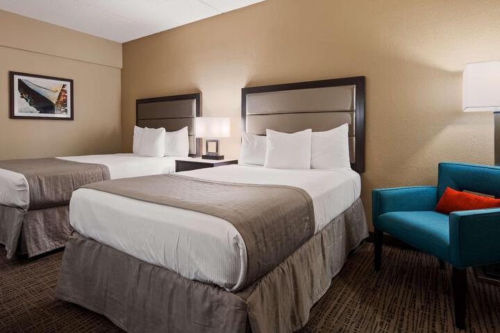 2 Double Beds (4 of 4)