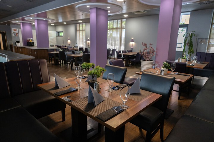 Dining 84 of 138