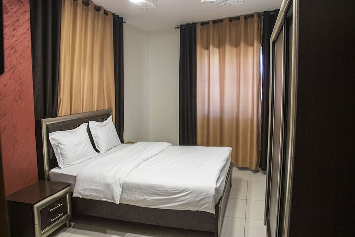 Room 12 of 29