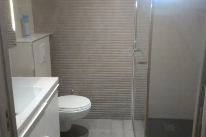Room 7 of 10