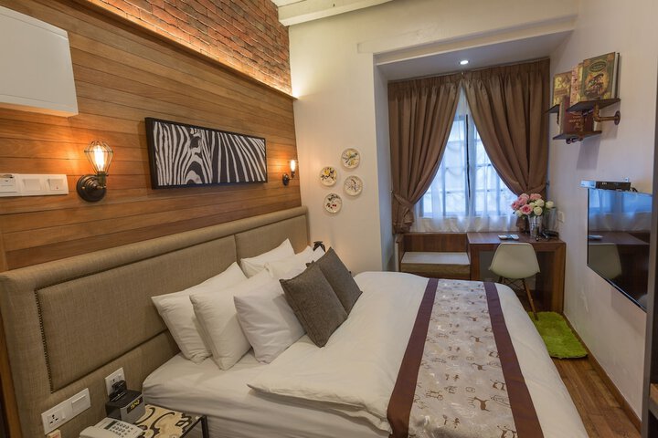 Room 10 of 72