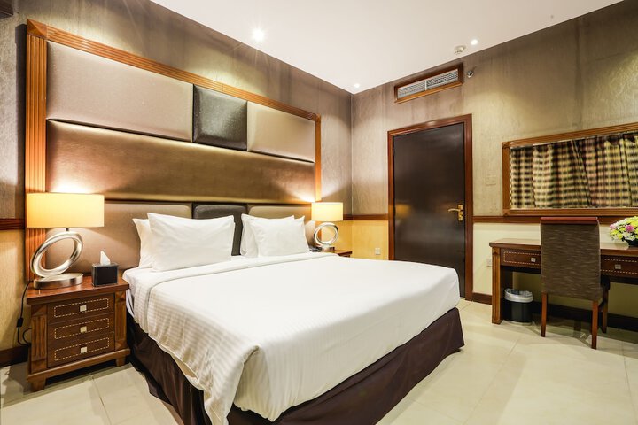 Room 29 of 86