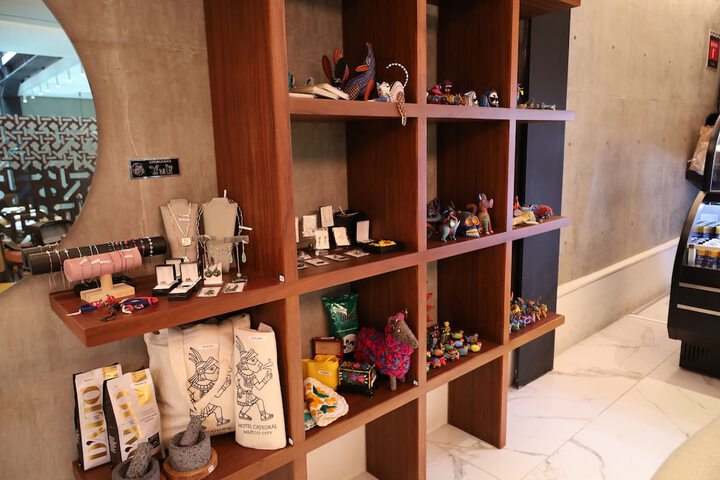 Gift Shop 77 of 176