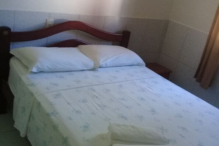 Room 4 of 6