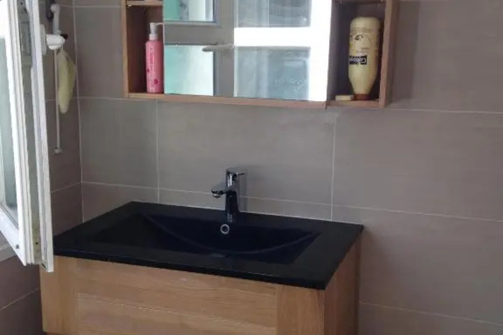 Room 3 of 5