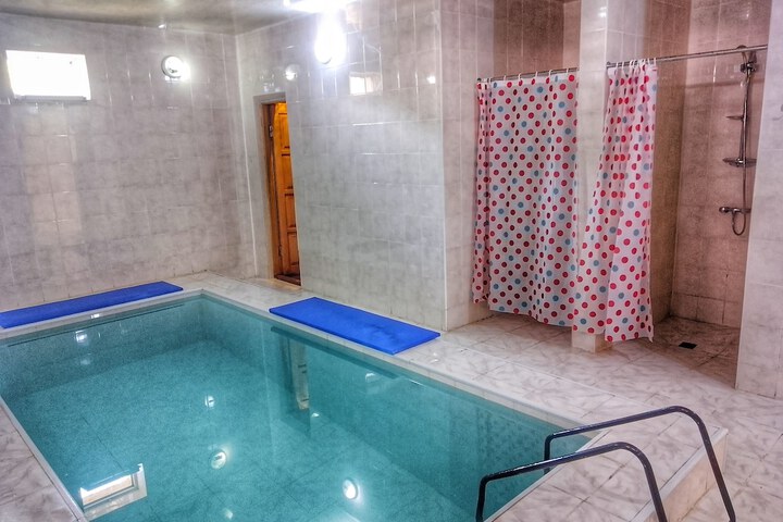 Room 8 of 23