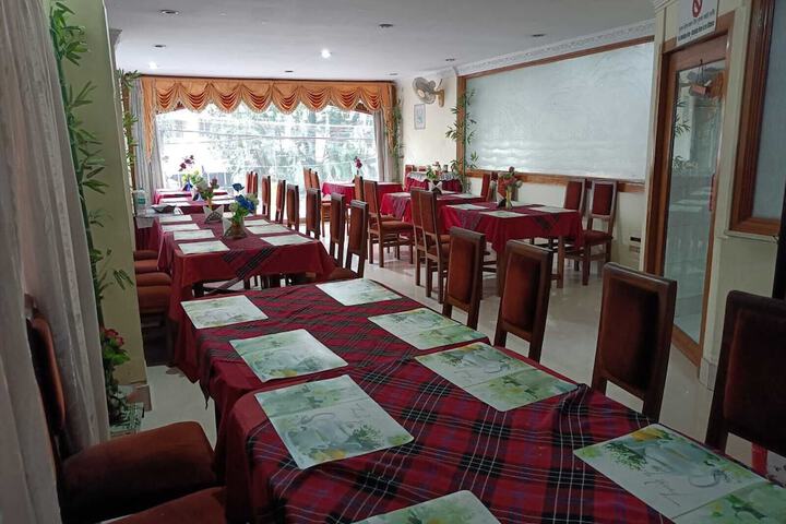 Dining 47 of 50