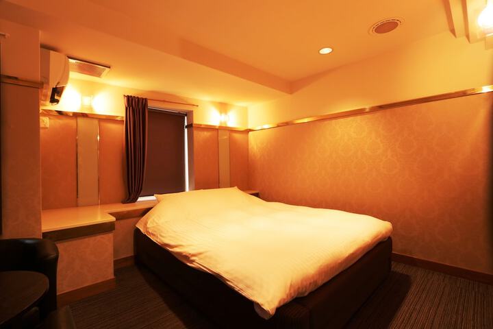 Room 10 of 35