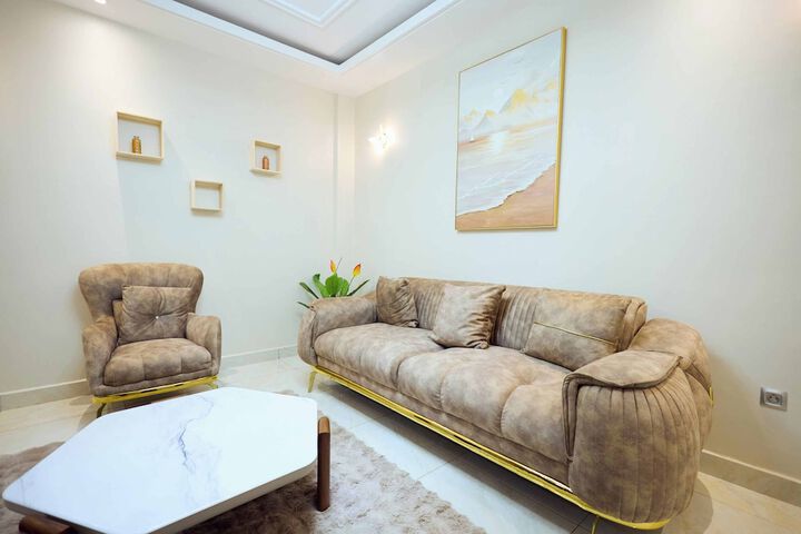 Room 47 of 170