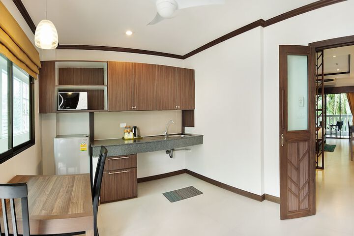 Room 9 of 82