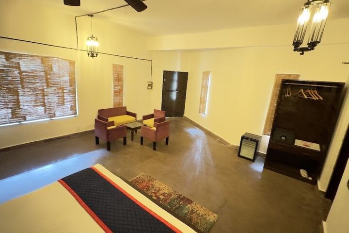 Room 10 of 66