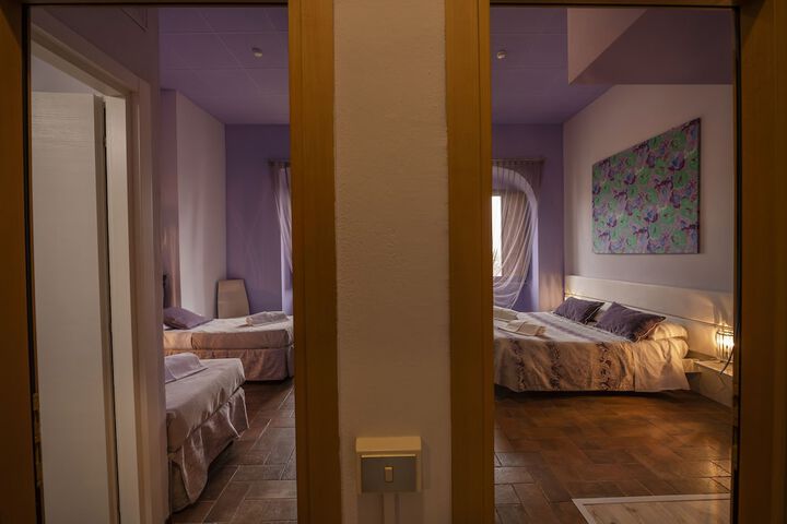 Room 46 of 104