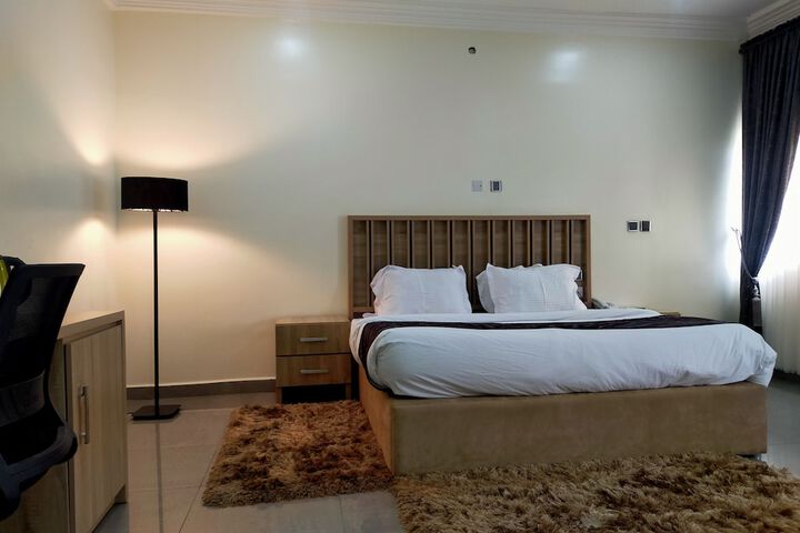 Room 7 of 23