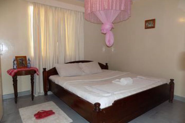 Room 7 of 17