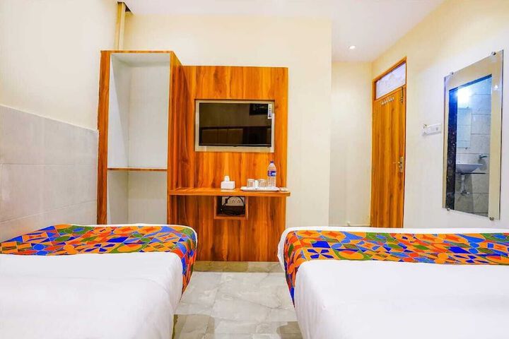 Room 15 of 16