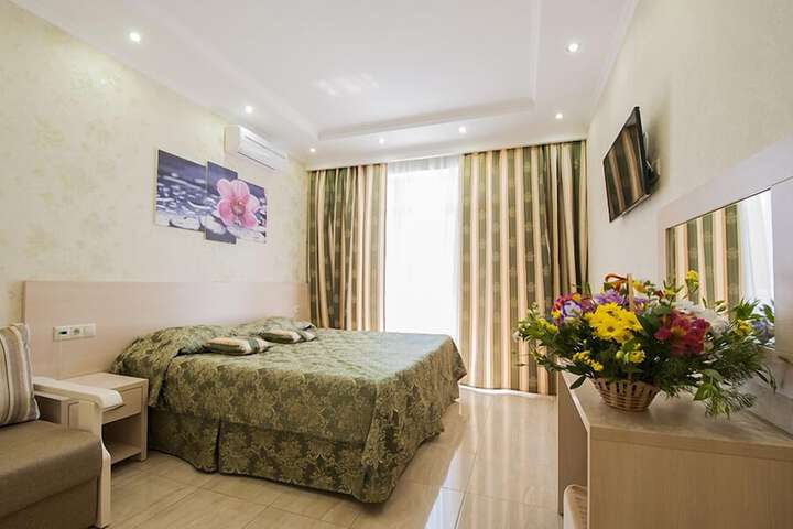 Room 10 of 49