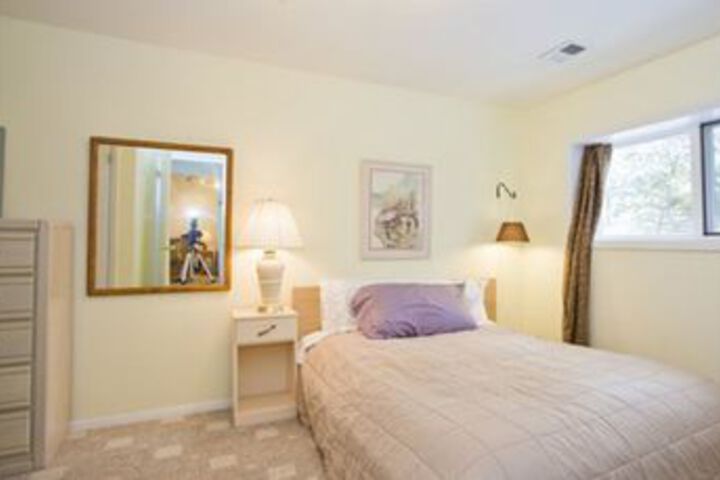 Room 7 of 19