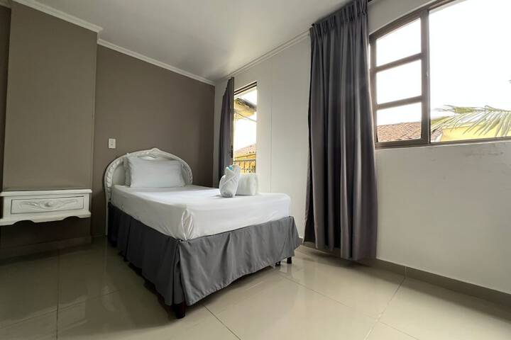 Room 35 of 61
