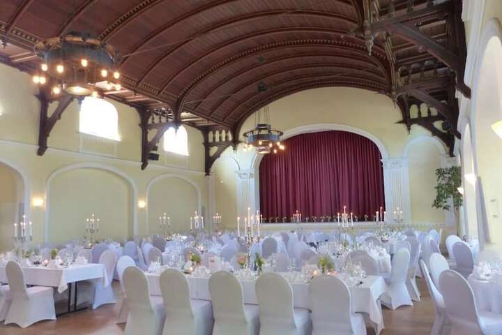 Ballroom/Hall 35 of 40