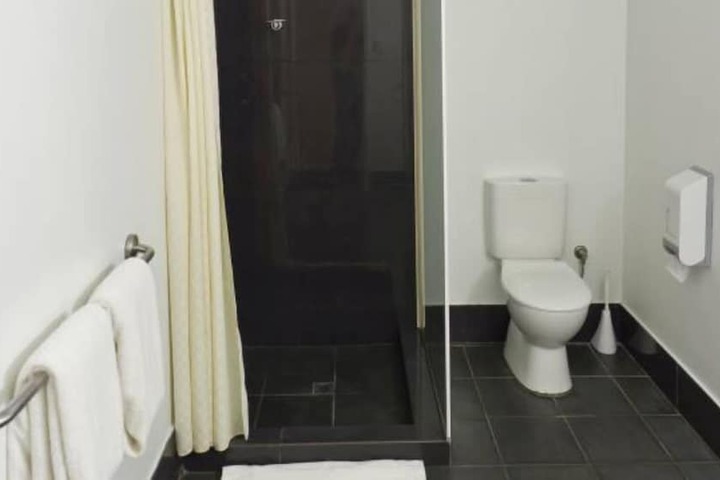 Room 12 of 19