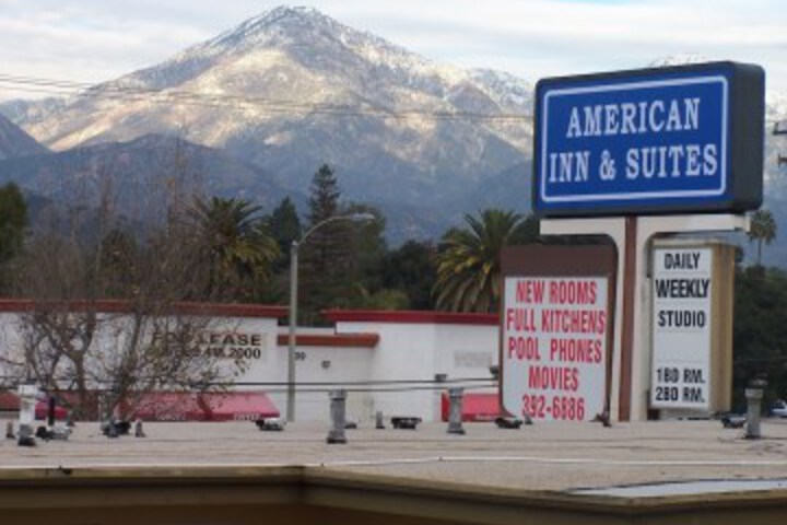 Exterior of the Rodeway Inn